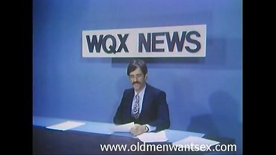 Anchorman gets his trunk fellated under the desk